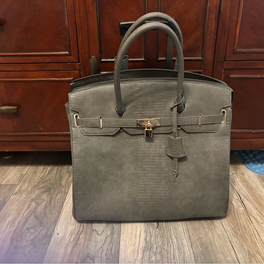 KC Jagger Gray rolling bag